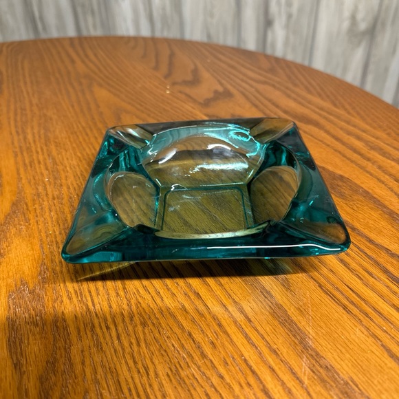 Sold Vintage Ashtray MCM Aqua Blue Glass Square 4 Cigarette Slots  6" - Picture 2 of 8